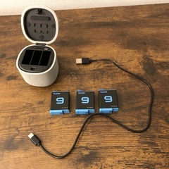 （値下げ）Gopro Hero 10 9互換バッテリー3つと充電...