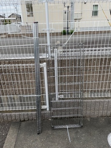 大きめ4段スチールラック