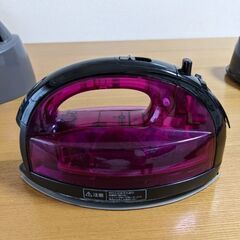 コードレススチームアイロン NI-WL402の画像