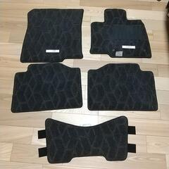 日産オーラ フロアマット