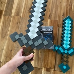 マインクラフトセット　※剣2つのみ　ライトはお譲り決定しました。の画像