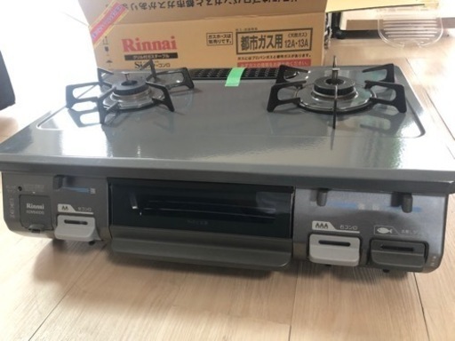 美品、リンナイガスコンロ、グリル付きガステーブル、ホース、電池付き