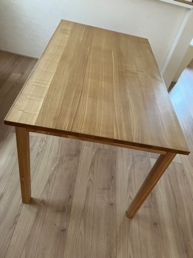 無印良品⭐︎タモ材ダイニングテーブル⭐︎140cm×80cm×72cm