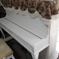 YAMAHA アップライトピアノ（白）　MX202Rの画像