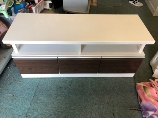 【リサイクルサービス八光　田上店　配達・設置OK】ニトリ　エナメル天板　ホワイト＆ダークブラウンテレビボード　50型まで対応