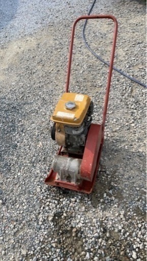 転圧機 プレートコンパクトー