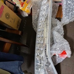 c25 セレナ テールランプの画像