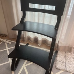 リエンダー　ハイチェア　黒