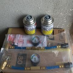 ①エアコン ガスチャージ&ガス セット。