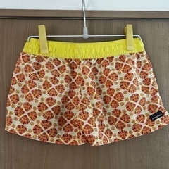 パタゴニア・ガールズのショートパンツと、無印良品の64白色の七分...