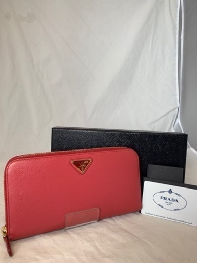 PRADA　プラダ　ロゴプレート ラウンドファスナー長財布　サフィアーノ　ゴールド三角プレート　ピンク　レディース