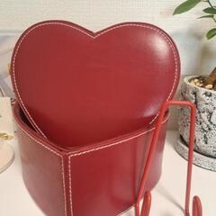 ❤️赤色ハート形の小物入れ❤️の画像