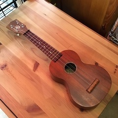 美品　Luna ウクレレ　ソプラノ　マホガニー　日本製　