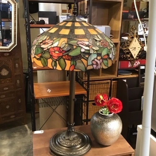 ステンドグラス　アンティーク　ヴィンテージ　スタンドライト