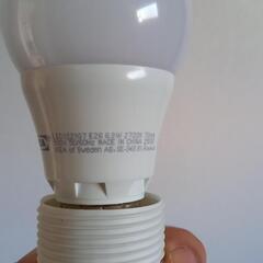 IKEA　電気　笠無しの画像