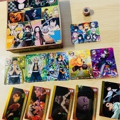 鬼滅の刃缶とシールおまけ