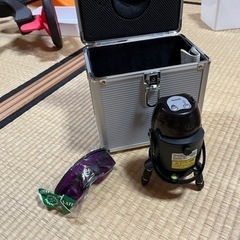 マキタ 墨出し機（眼鏡付き）