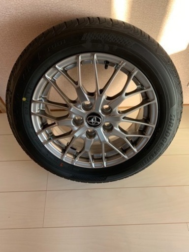 トヨタの純正ホイールとタイヤ