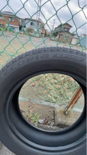 タイヤ　175/60 R16