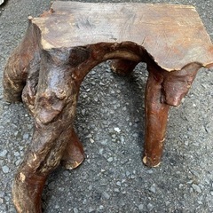 もらってください。木の台。の画像