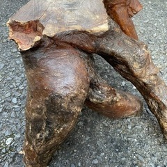 もらってください。木の台。の画像