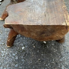 もらってください。木の台。の画像