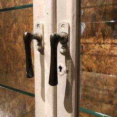 【買取専門店】ビンテージ家具【ケビント】の家具が高く売れる！　出張費用無料！　リサイクルショップ　ランバールーム　LumberRoom　武蔵小山　戸越銀座　品川区　港区　目黒区　大田区　世田谷区　東急目黒線　東急池上線　無料査定　売却相談　高価買取　買取専門店　引っ越し　１人暮らし　上京　模様替え　同棲　結婚　出張　転勤　断捨離【LP】 中古家具　ビンテージ　ドクターキャビネット　医療棚　ケビント　飾り棚　食器棚　アンティーク　キャビネット　vintage cabinet doctor シャビー　シャビー - 地元のお店