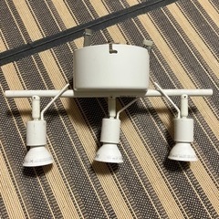 IKEA 電気の画像