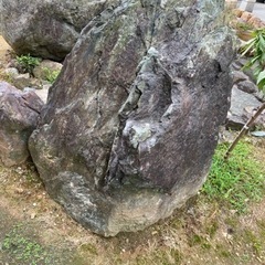 庭石　三角