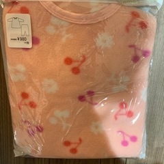 さくらんぼ花柄　パジャマ　新品