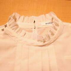 archives　半袖ブラウス(白)の画像