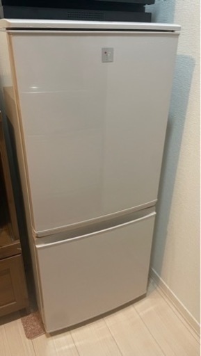 【取引中】冷蔵庫 SHARP SJ-PD14B