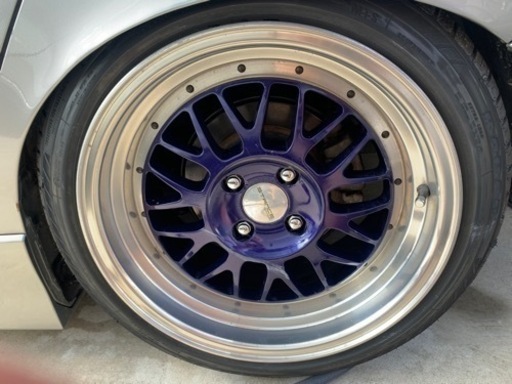 ホイール16インチ