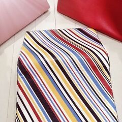 【かなり美品】ブランドＺＡＲＡ購入6,000円🌟もう入手困難🌟新品に近い🌟レインボーで流行りの肩掛けバッグです。他にもたくさん出品しています🥰✨🔮まとめ購入で割引できるかも♪( ´▽｀)の画像