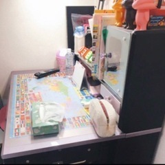 中古💚大人気 激可愛い 勉強机 椅子無し オマケも付けます!の画像