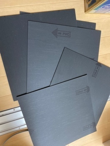 大理石風フロアタイル(中古)80枚