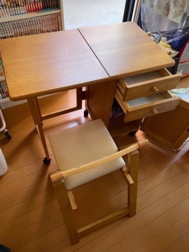 学習机？使い方自由　折りたたみ机、椅子セット　コンパクト