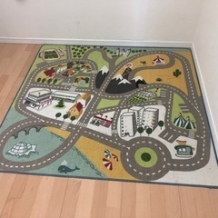 子供用カーペット(ラグ)(IKEAで購入)