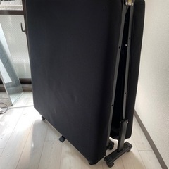 折りたたみベッドの画像