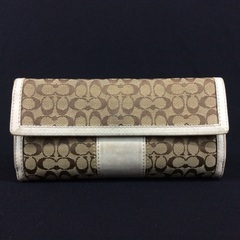 COACH コーチ 白レザー×シグネチャー 長財布 の画像