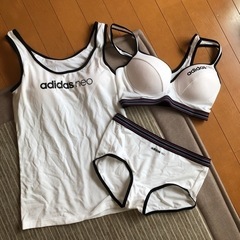 adidas下着セットの画像