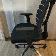 ニトリ ワークチェア エルゴクエスト黒の画像