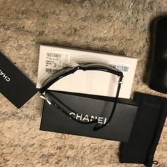 「取引中」CHANEL シャネル　サングラス　箱付きの画像