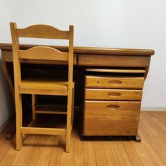 浜本工芸の学習机です。