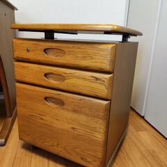 浜本工芸の学習机です。の画像