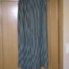 フォーマルスーツ　入園入学時　パーティー等に　Mサイズ　未使用に近い　1回使用　細かい細いプリーツ　の画像