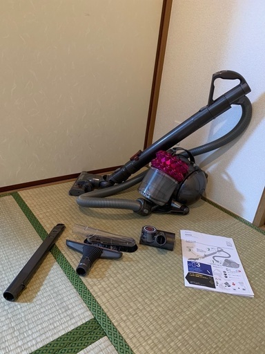 【お取引決まりました】ダイソン掃除機　DC46  コード付き