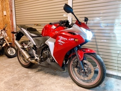 ホンダ　CBR250R 配送可能　支払いは現金or振り込みも可能　赤