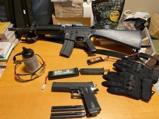 ⚠︎18禁⚠︎サバゲーセット【ハイキャパ（カスタム）＋旧マルイM4】