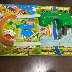 トーマス　プラレール　おでかけ立体マップ